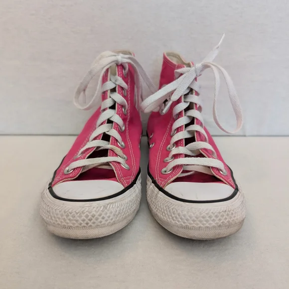 Converse Women 6 Pink High Top Shoes Sneakers Streetwear Classic Coquette Casual - Picture 2 of 8